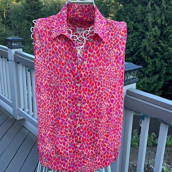 CAbi Magenta Red & Tan Animal Print High Low Button down Tunic Top Women’s XS - Picture 1 of 8